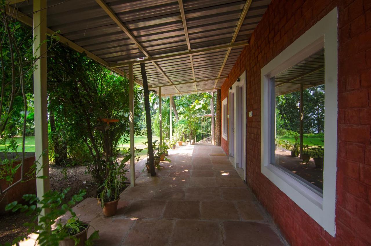 Kolar Jungle Retreat Hotel Lawa Khadi Exterior photo